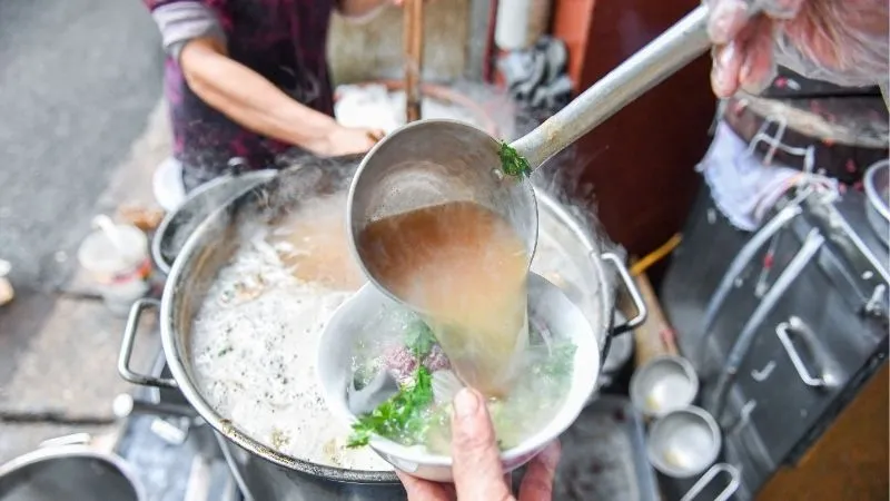 The Art of Authentic Pho Broth: 12-Hour Simmer Secrets & Why Shortcuts Fail
