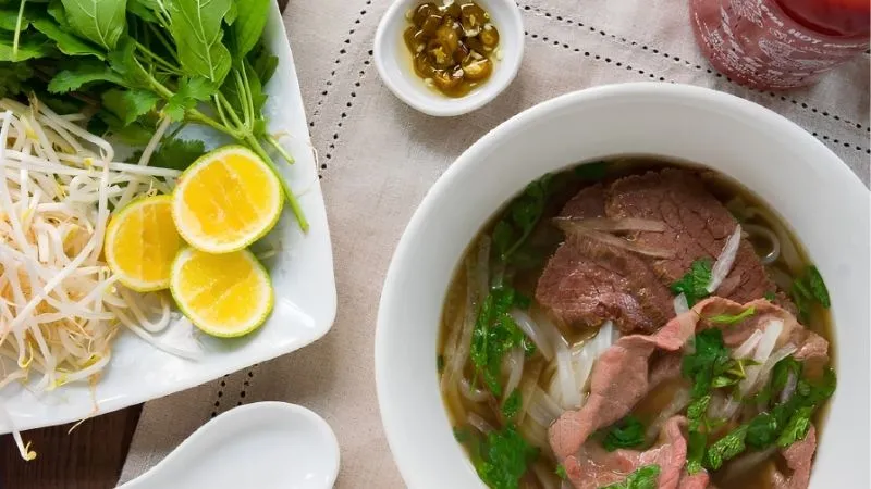 Phở Tái Nạm Ngon Tại Thiên Lý Vietnamese Restaurant