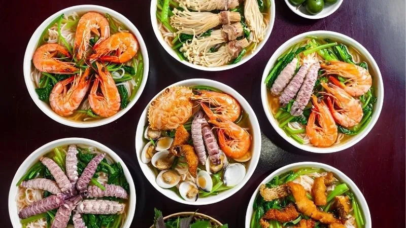 Seafood Pho vs. Traditional Vietnamese Pho: What You Need to Know